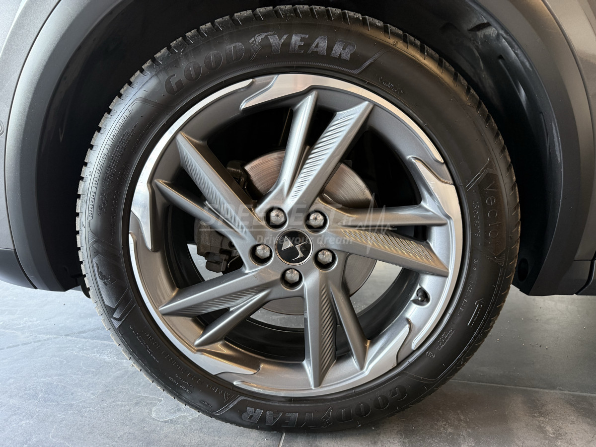 DS7 CROSSBACK -RIVOLI-