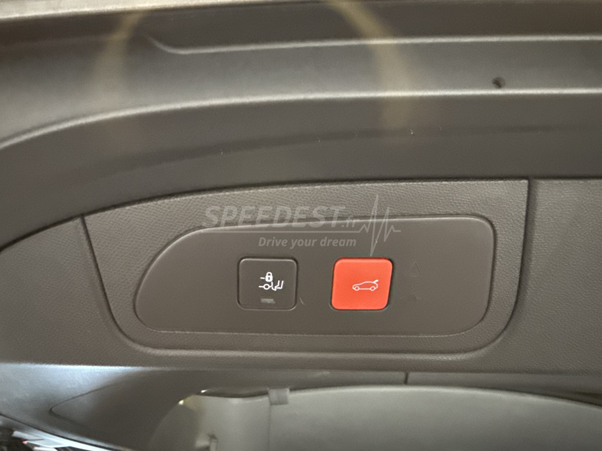 DS7 CROSSBACK -RIVOLI-
