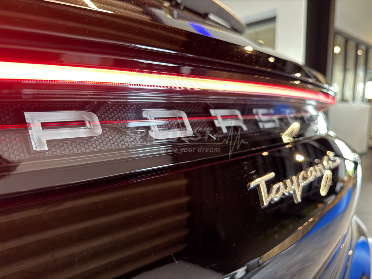 PORSCHE TAYCAN CROSSTURISMO 4S
