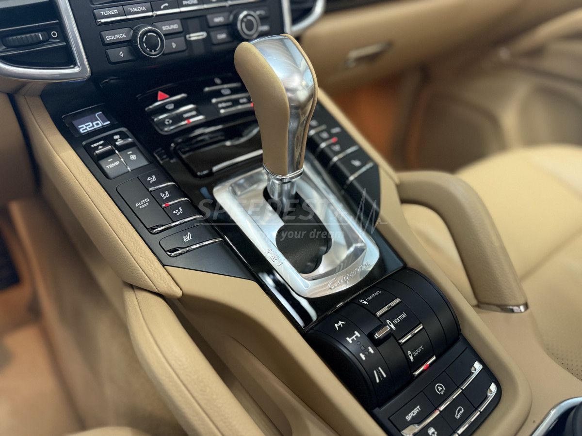PORSCHE CAYENNE -TOIT OUVRANT/CONFIG RARE-