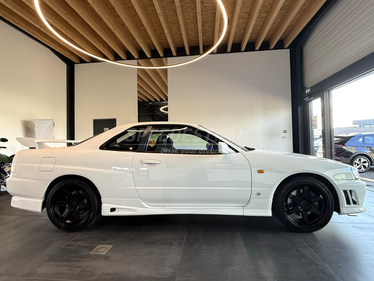 NISSAN SKYLINE GTT34 -COLLECTOR-