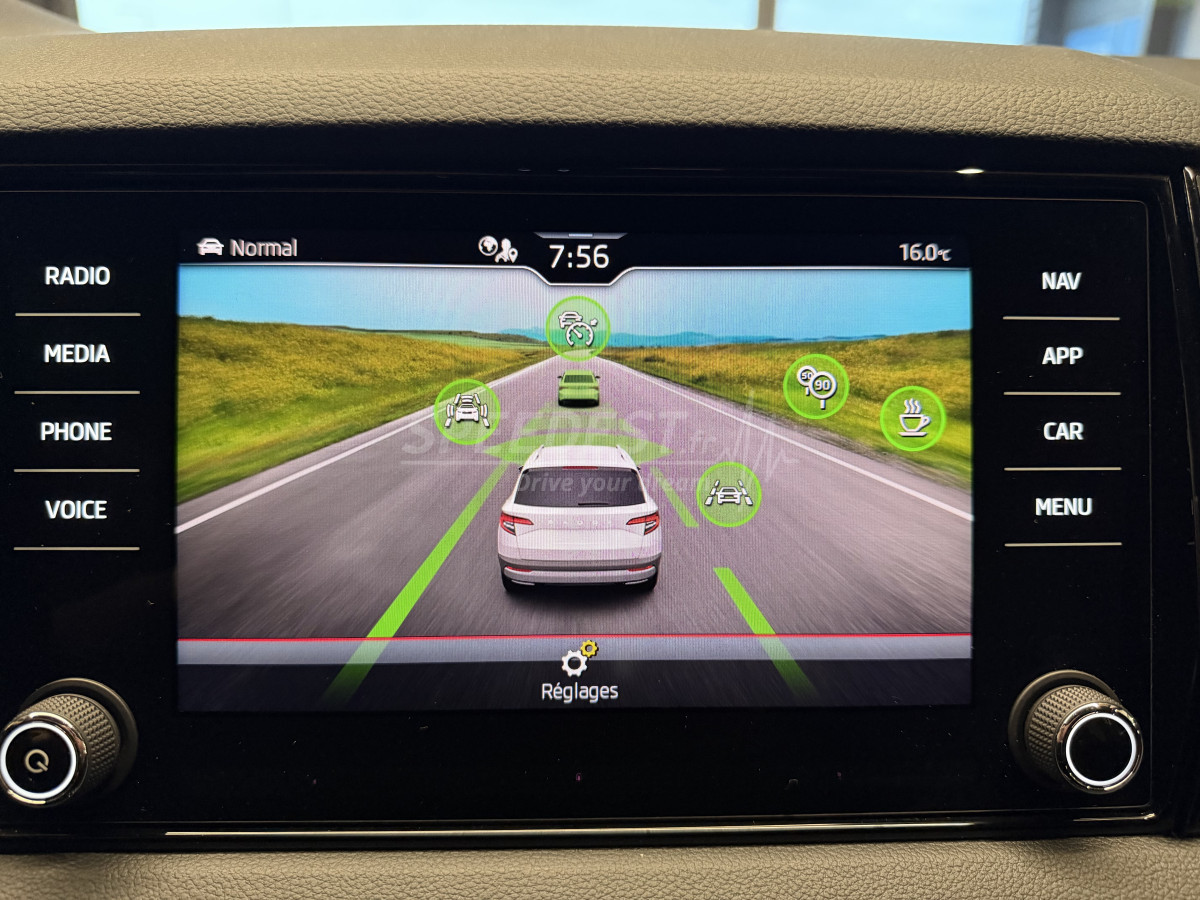 SKODA KAROQ SPORTLINE