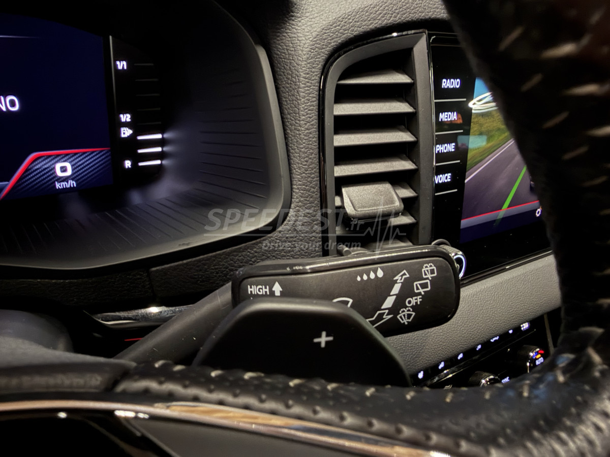 SKODA KAROQ SPORTLINE