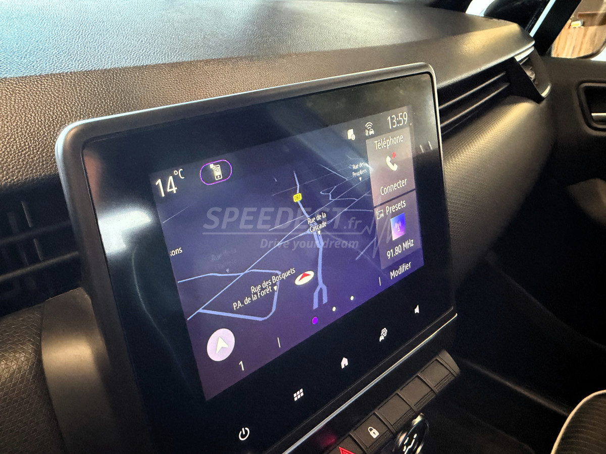 CLIO LIMITED -27 500KM-