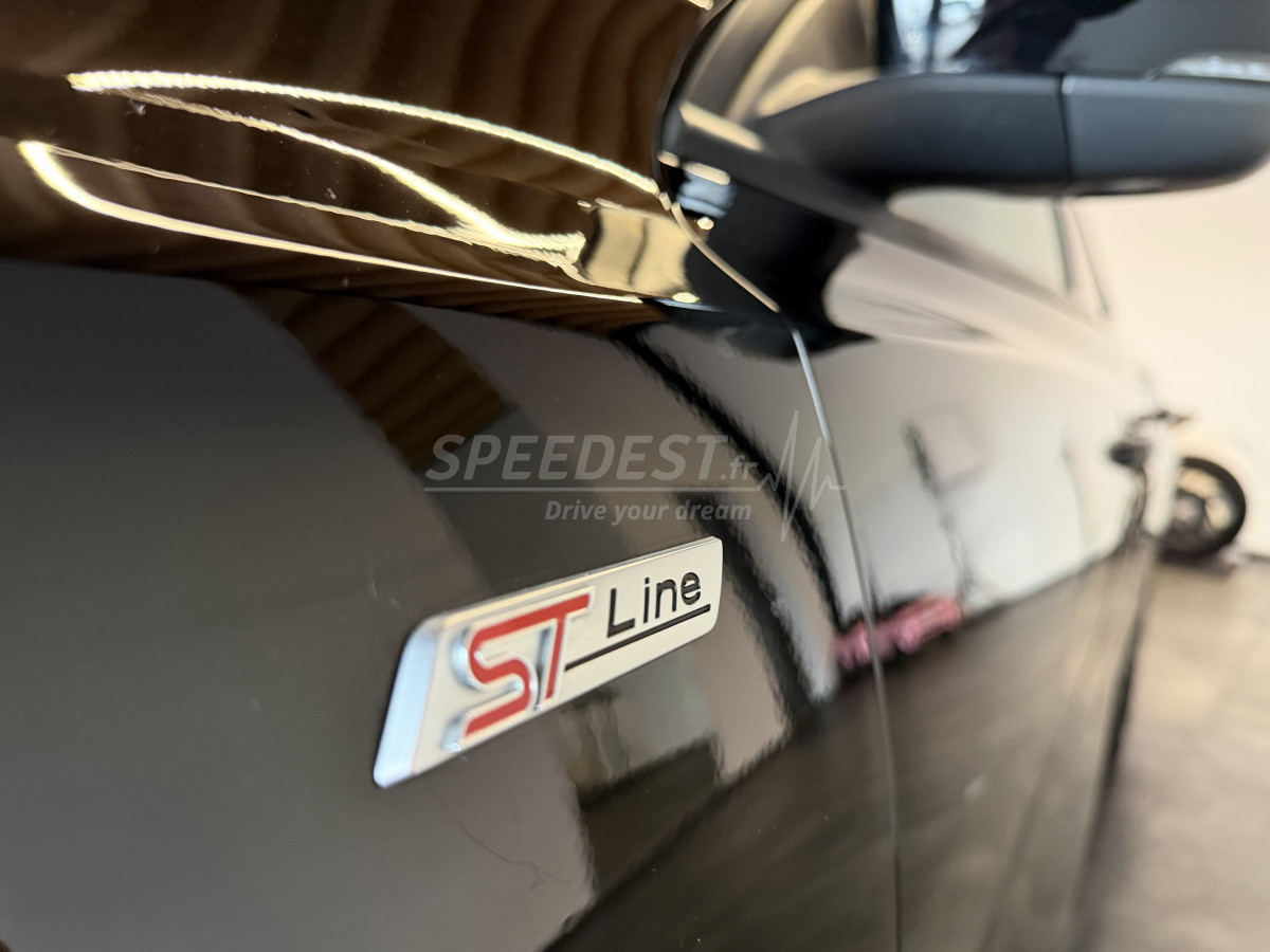 FOCUS STLINE -CAMERA/CARPLAY-