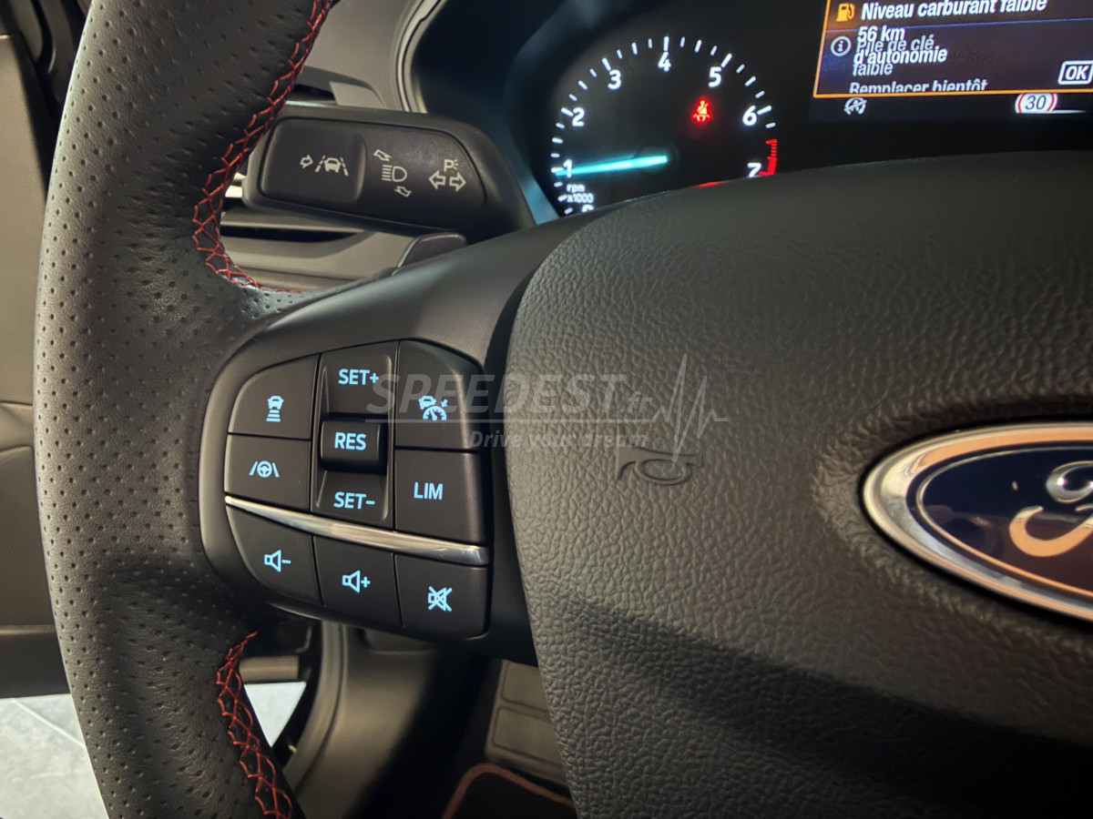 FOCUS STLINE -CAMERA/CARPLAY-