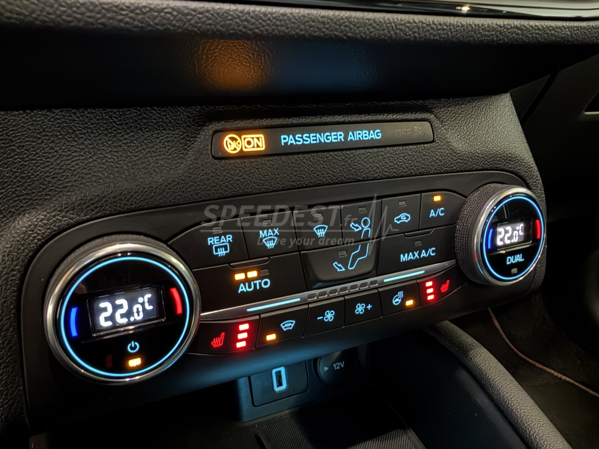 FOCUS STLINE -CAMERA/CARPLAY-