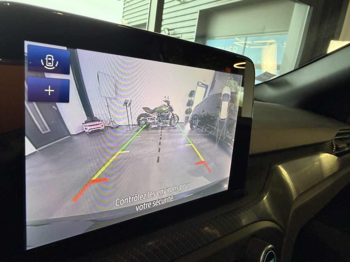 FOCUS STLINE -CAMERA/CARPLAY-