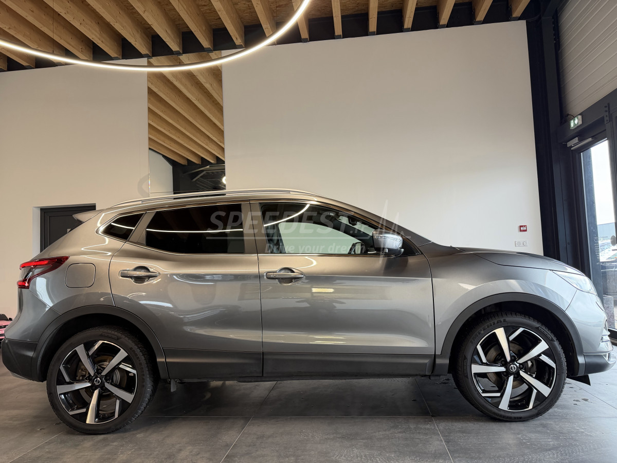 QASHQAI TEKNA+ -SUREEQUIPE-