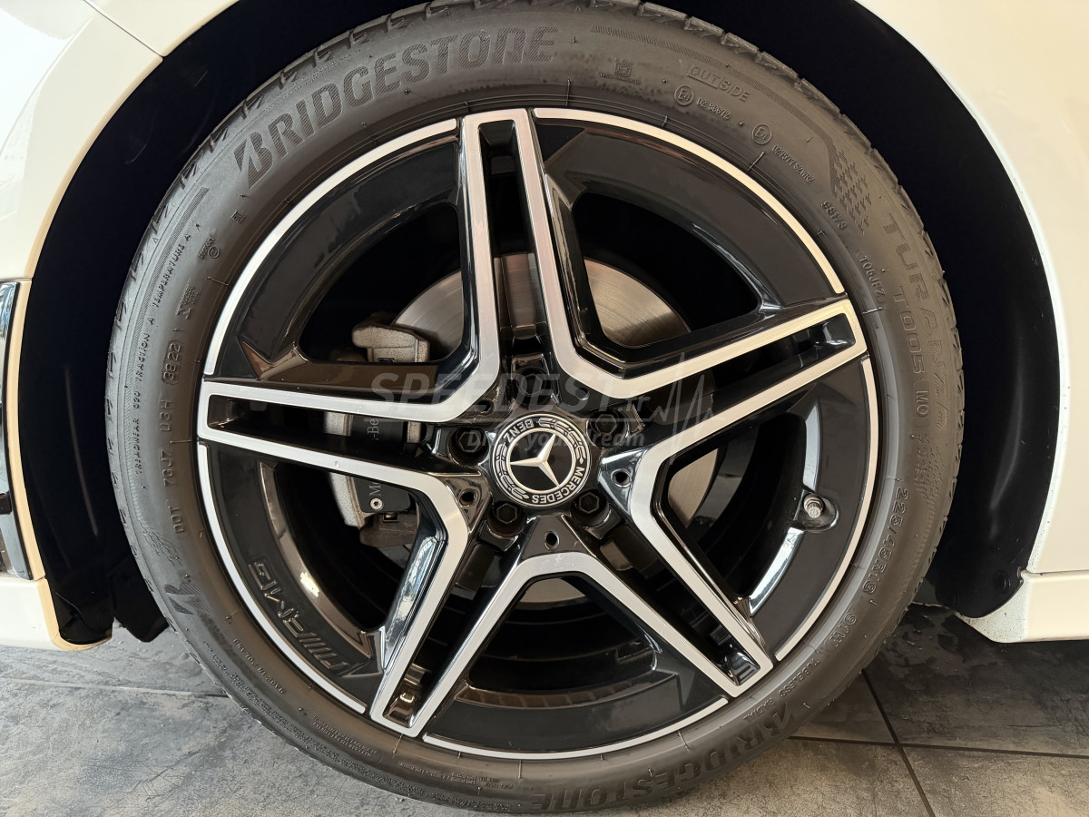 MERCEDES A200 AMG -TOP CONFIGURATION-