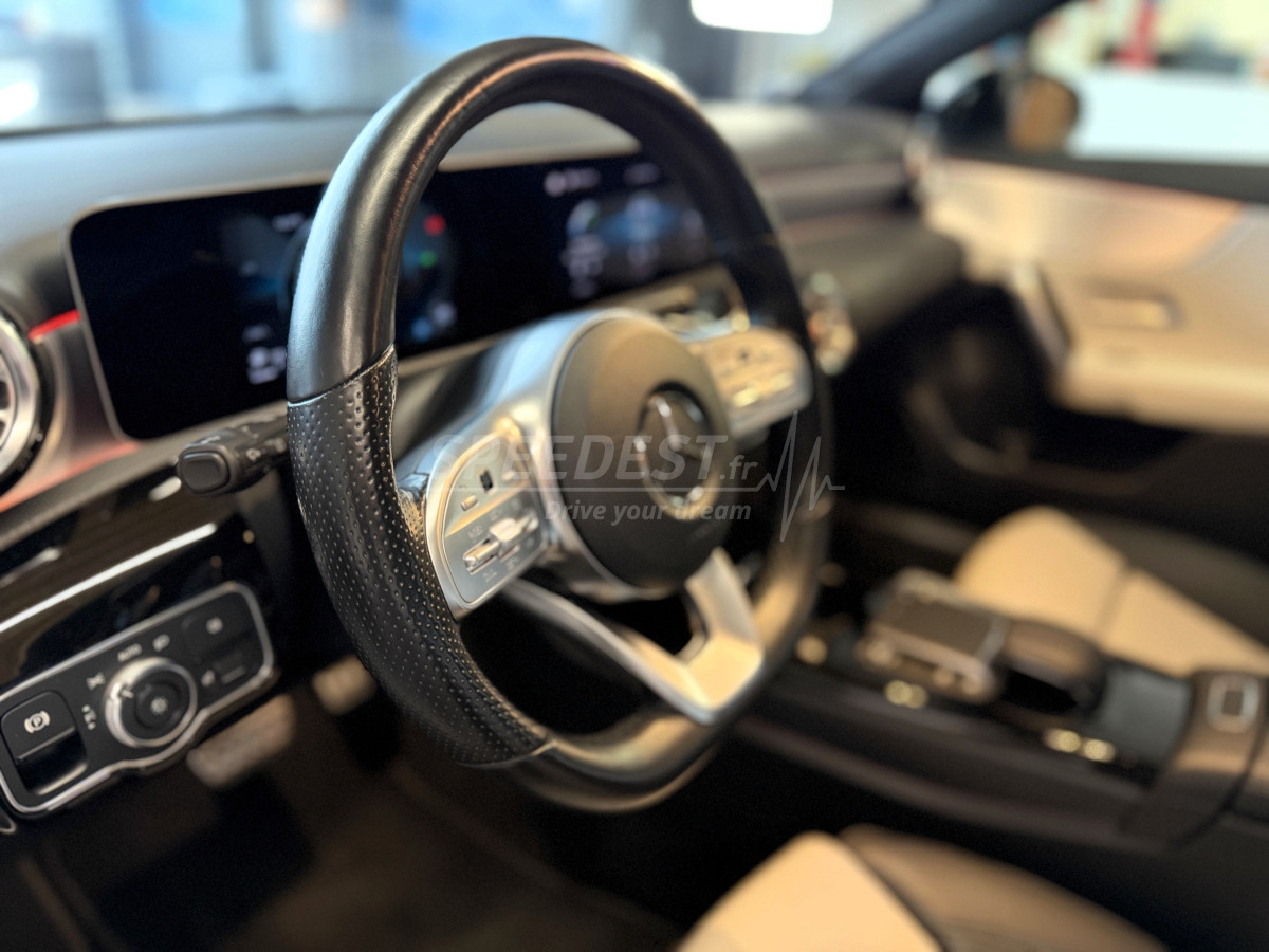 MERCEDES A200 AMG -TOP CONFIGURATION-