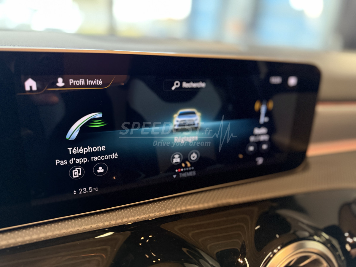 MERCEDES A200 AMG -TOP CONFIGURATION-