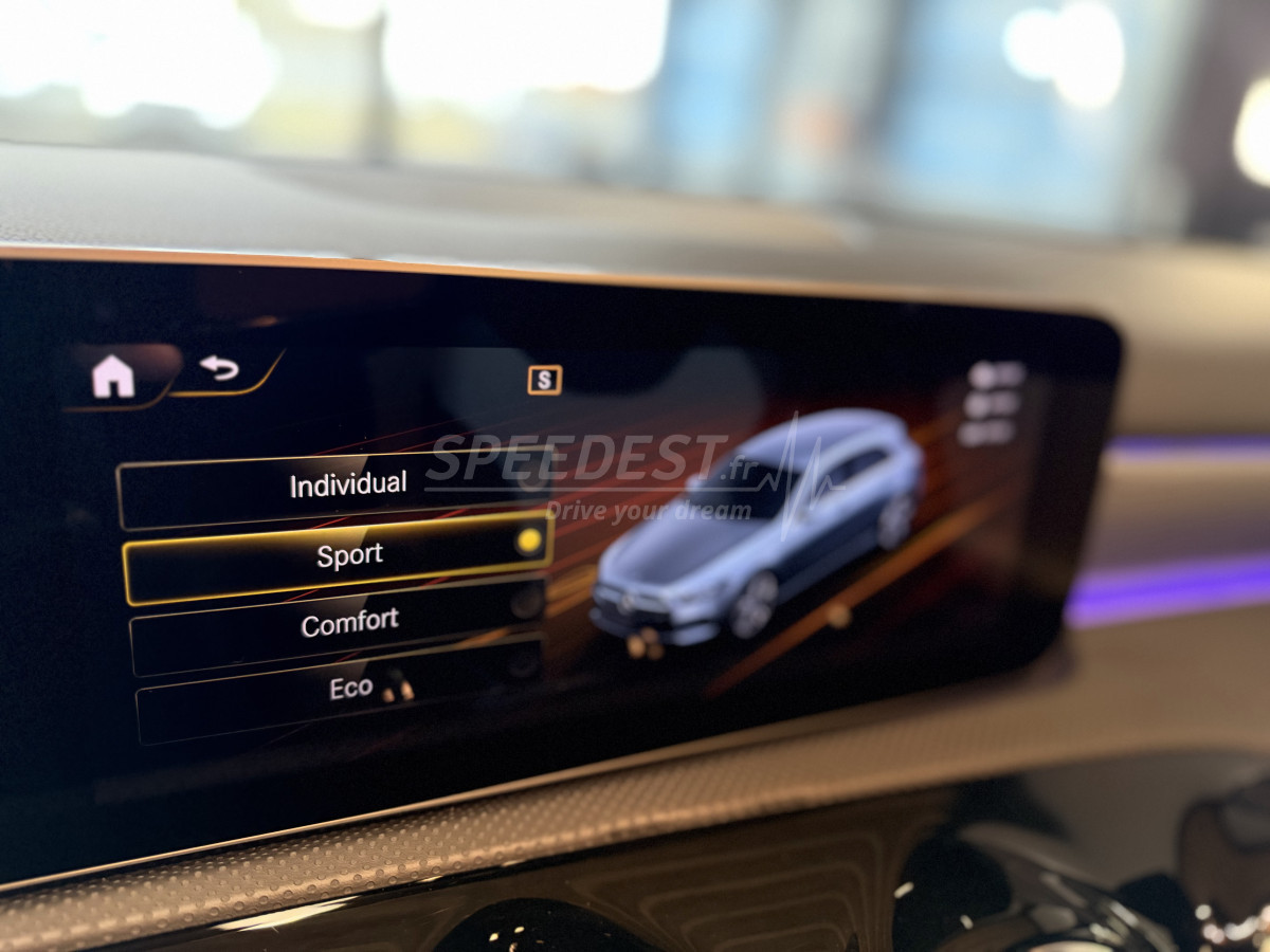 MERCEDES A200 AMG -TOP CONFIGURATION-