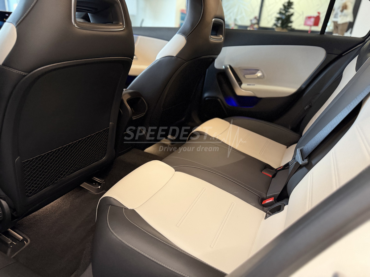 MERCEDES A200 AMG -TOP CONFIGURATION-