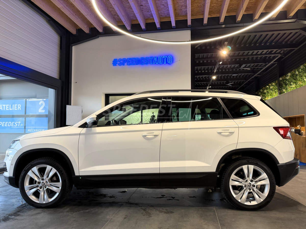 KAROQ STYLE -CAMERA/CARPLAY-