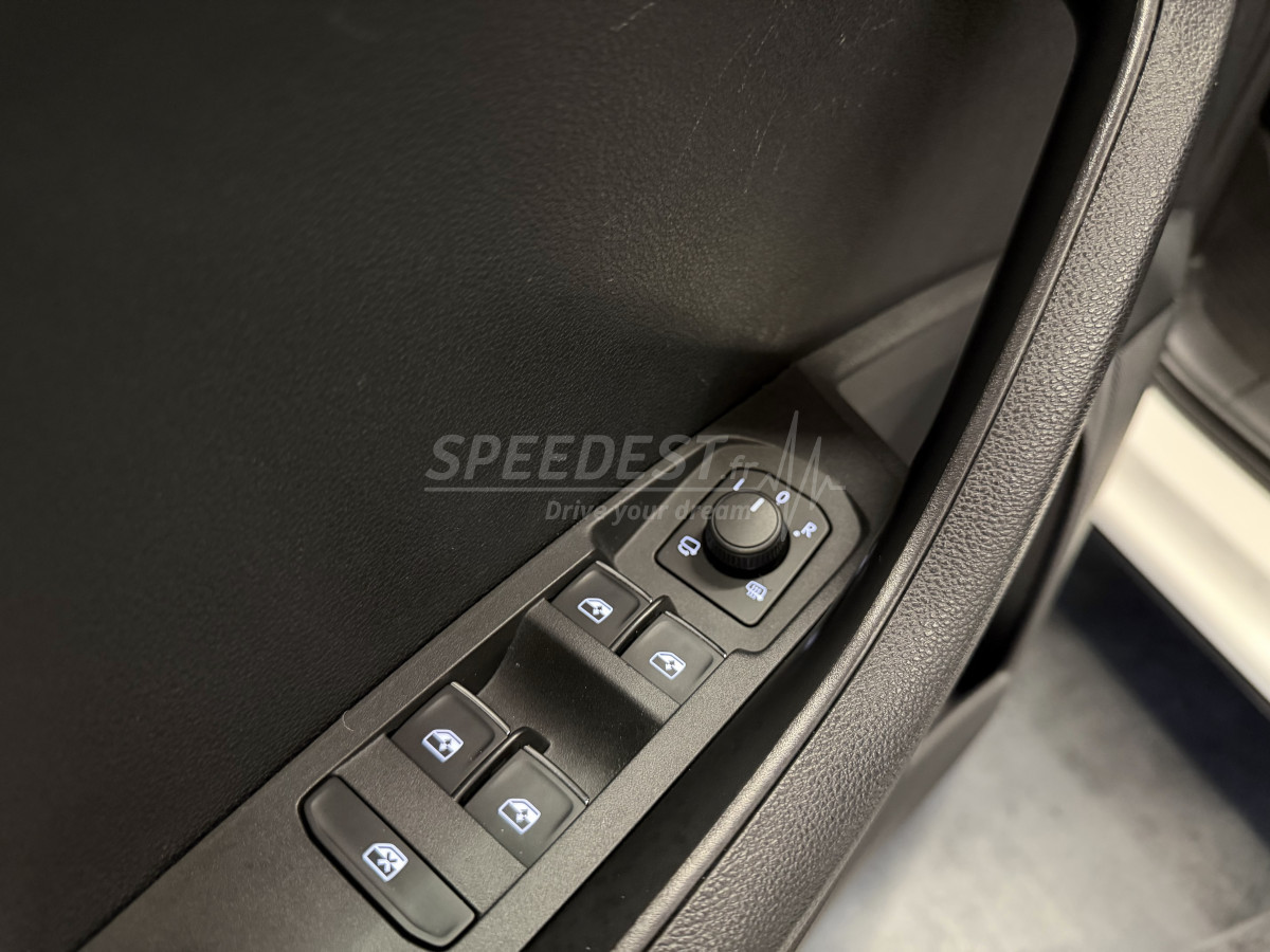 KAROQ STYLE -CAMERA/CARPLAY-