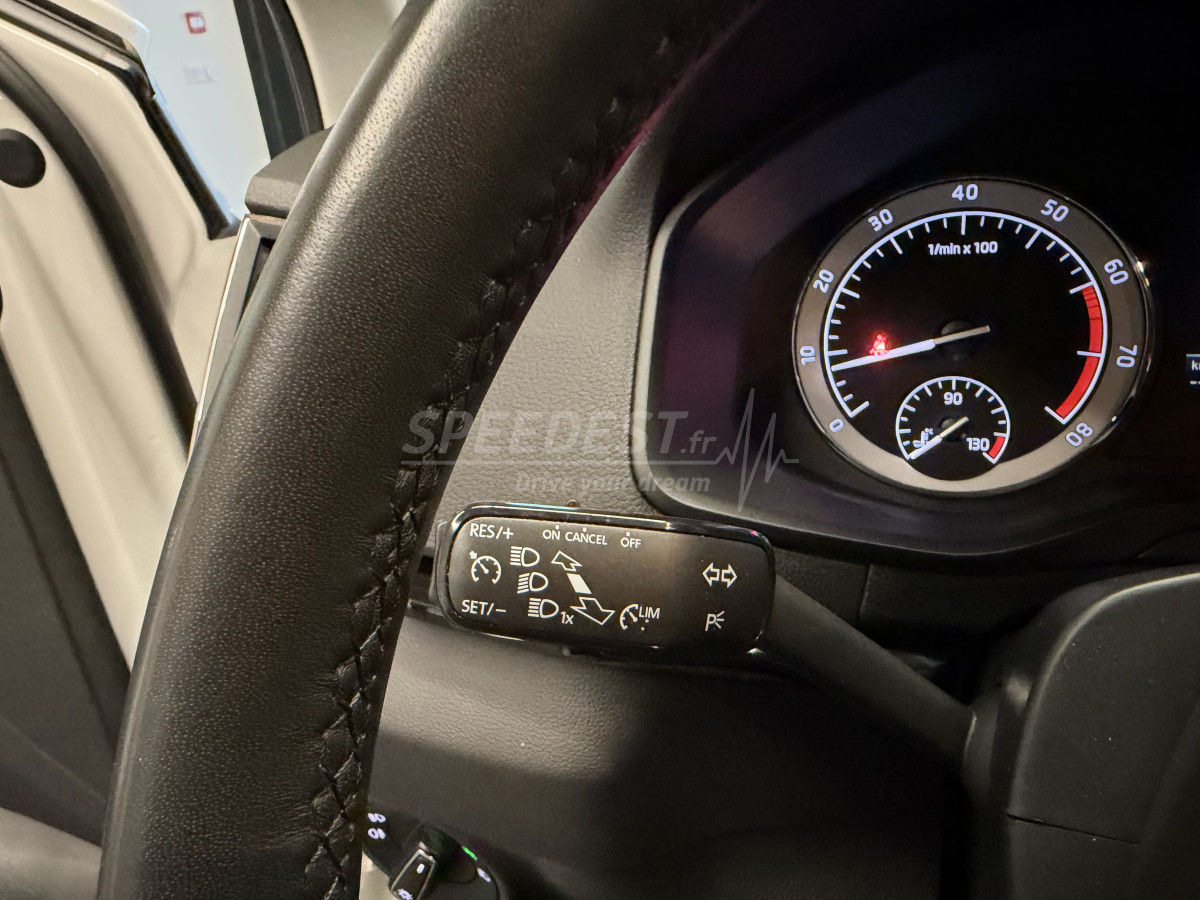 KAROQ STYLE -CAMERA/CARPLAY-