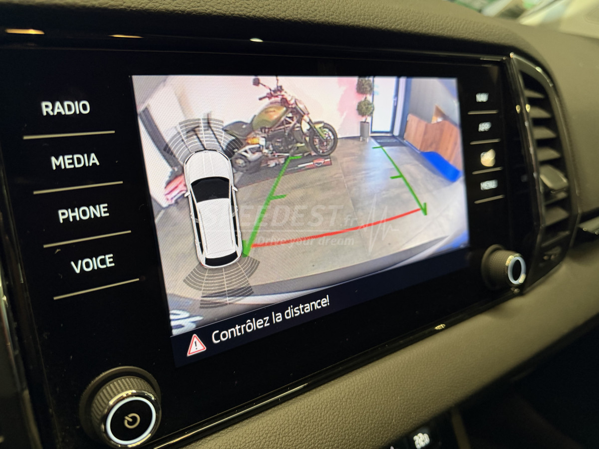 KAROQ STYLE -CAMERA/CARPLAY-