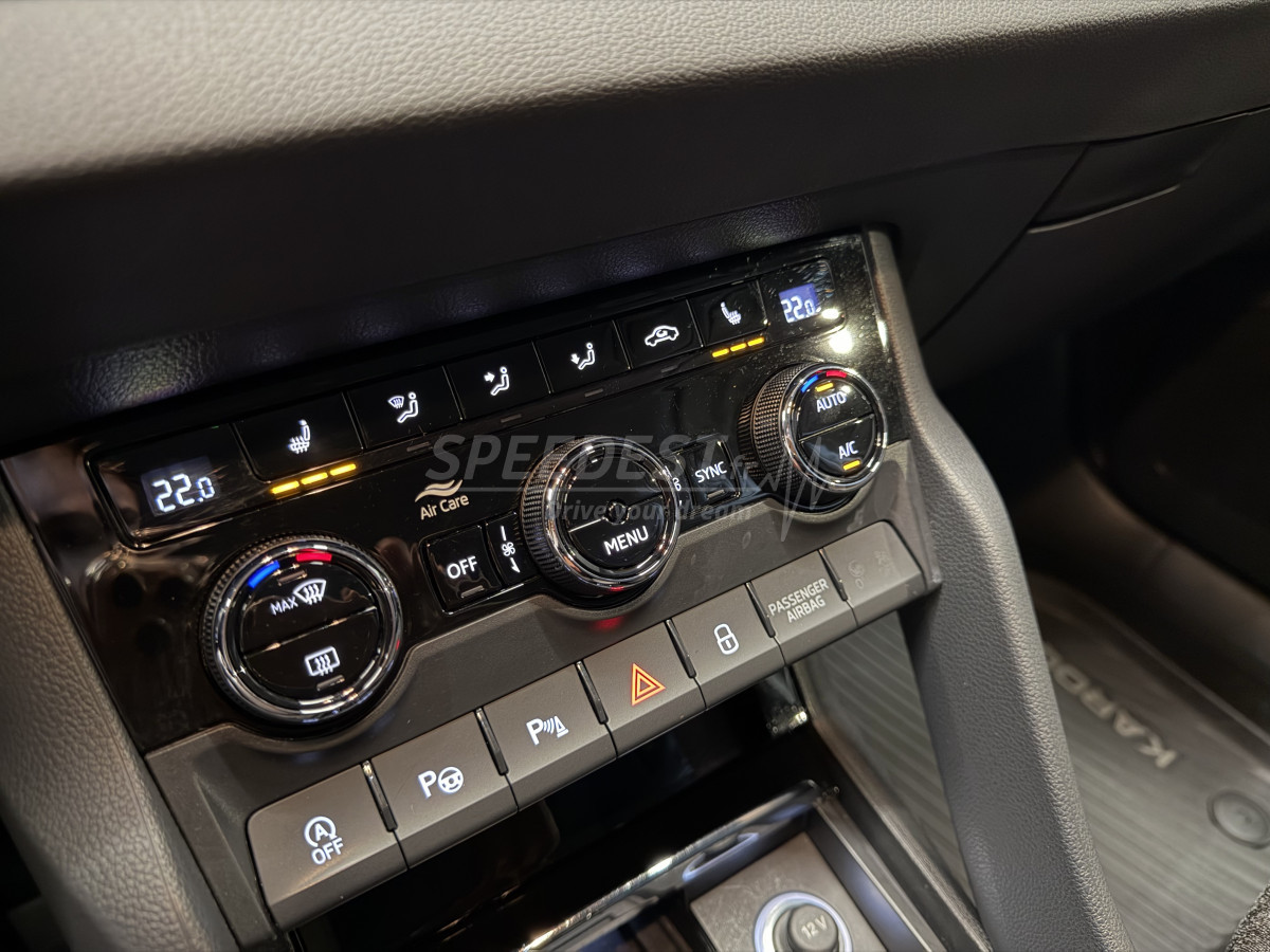 KAROQ STYLE -CAMERA/CARPLAY-