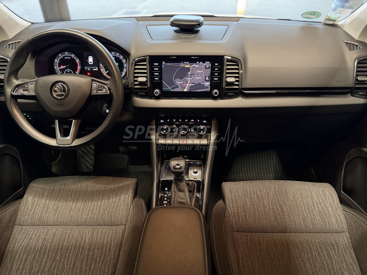 KAROQ STYLE -CAMERA/CARPLAY-