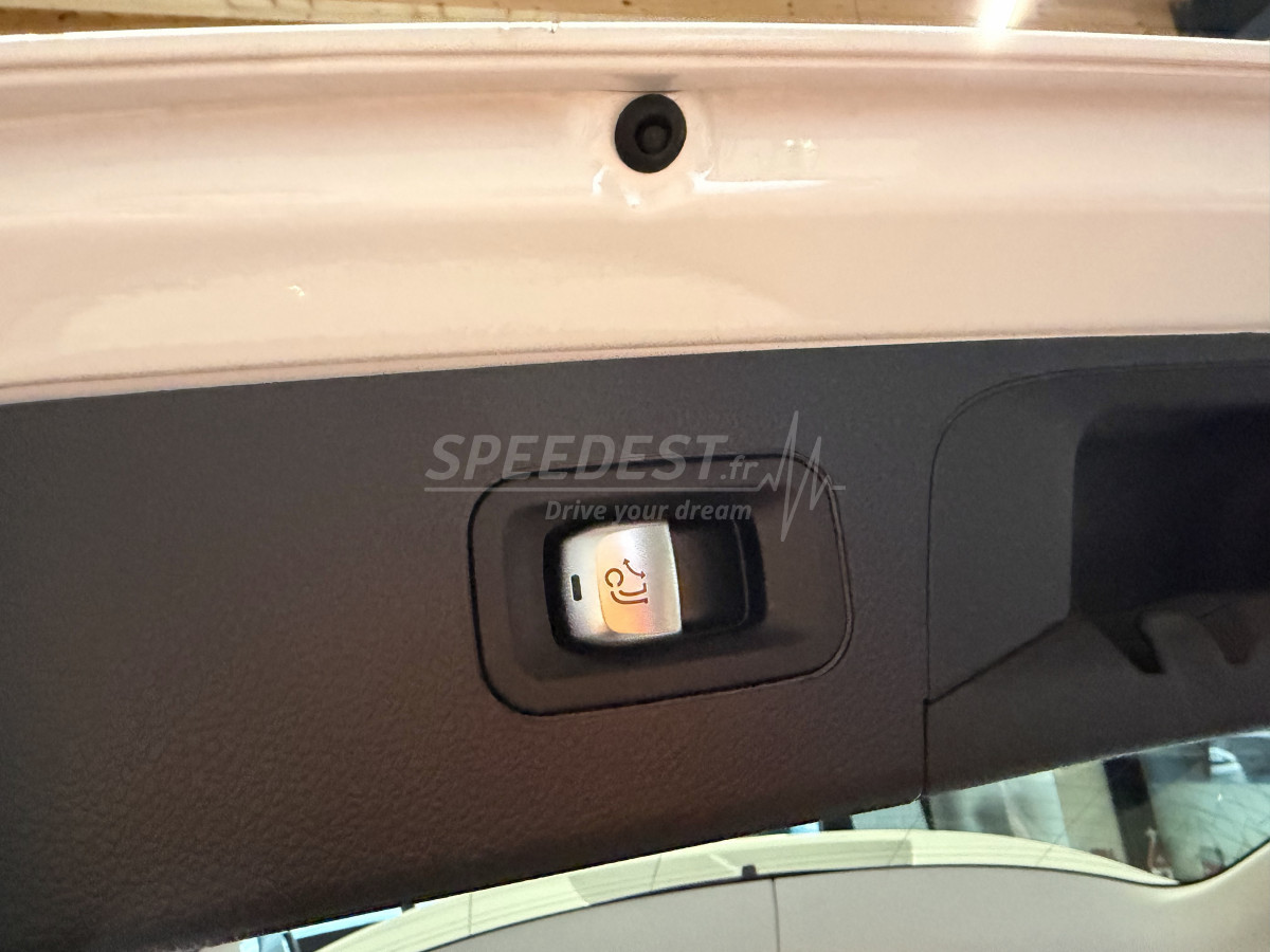 MERCEDES GLC 300 -HYBRIDE/TOIT OUVRANT-