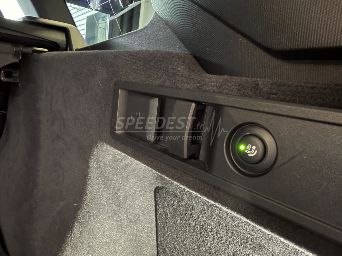 BMW 330E PACK M -TOIT OUVRANT/H&K-