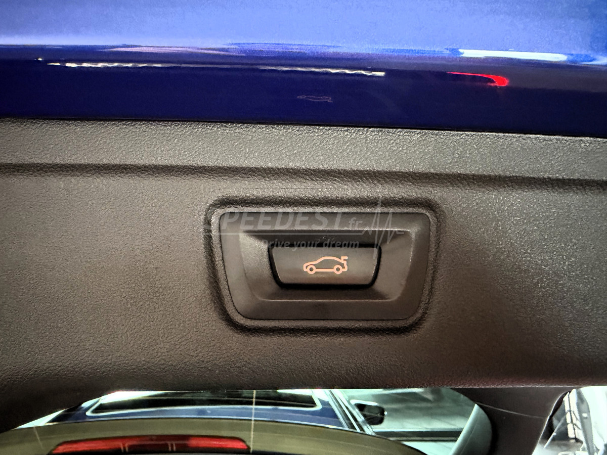 BMW 330E PACK M -TOIT OUVRANT/H&K-