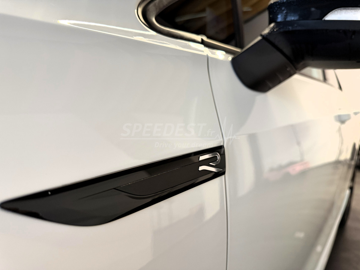 GOLF 8 R -AKRAPOVIC-