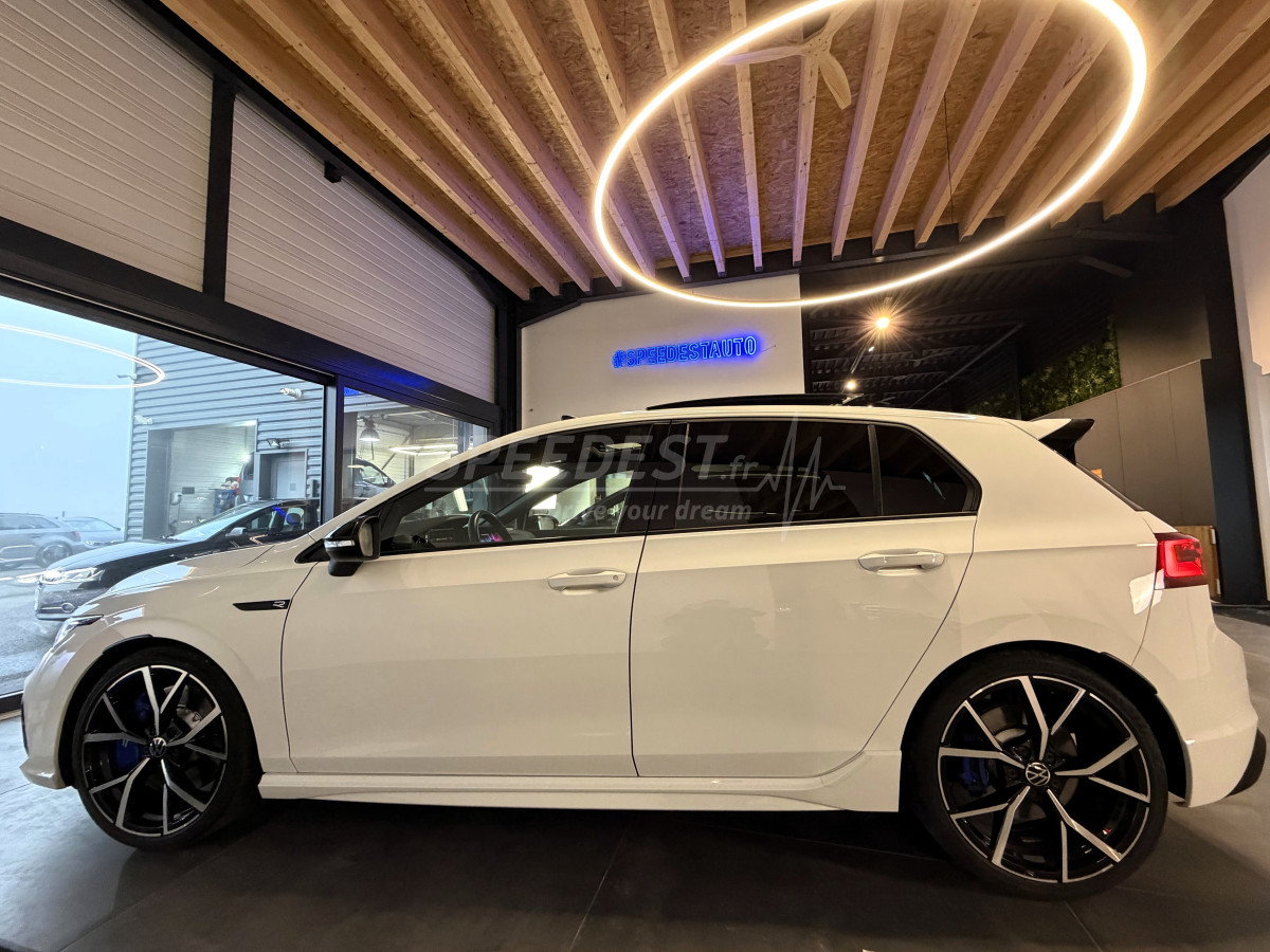 GOLF 8 R -AKRAPOVIC-