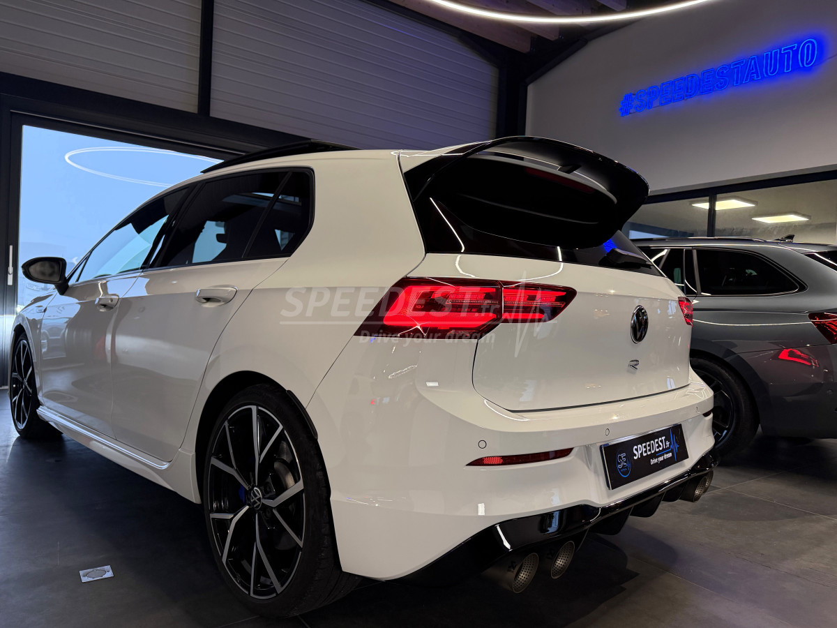 GOLF 8 R -AKRAPOVIC-