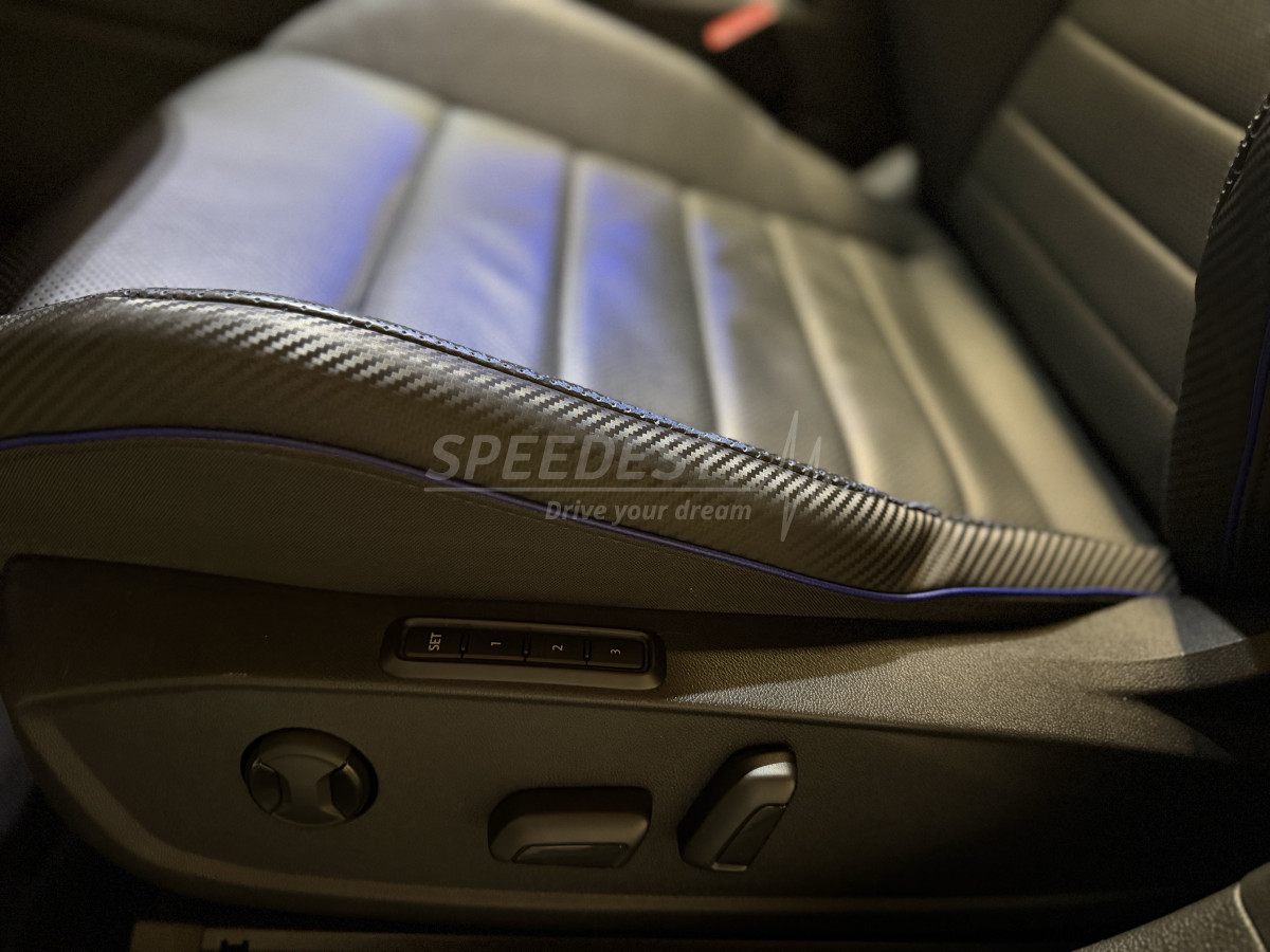 GOLF 8 R -AKRAPOVIC-