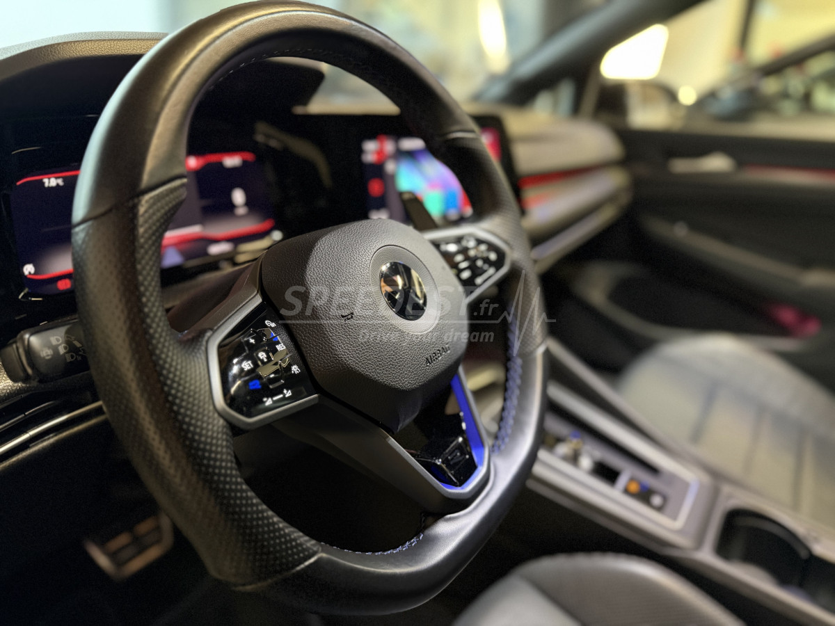 GOLF 8 R -AKRAPOVIC-