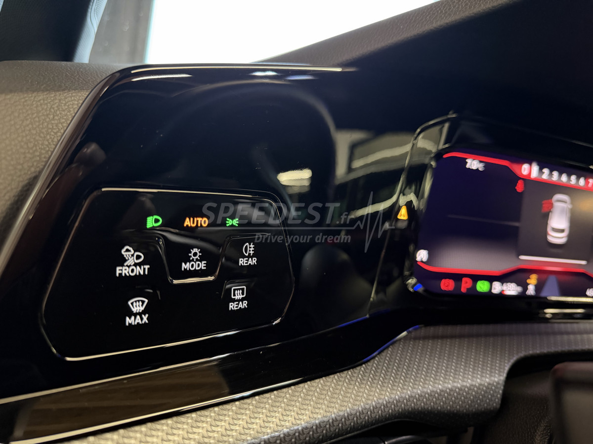 GOLF 8 R -AKRAPOVIC-