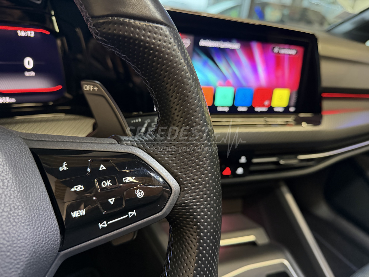 GOLF 8 R -AKRAPOVIC-