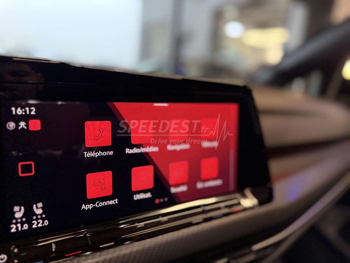 GOLF 8 R -AKRAPOVIC-