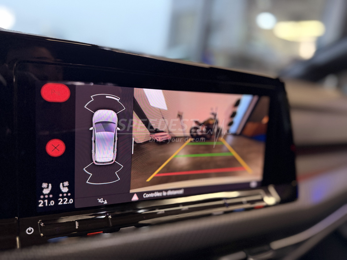 GOLF 8 R -AKRAPOVIC-