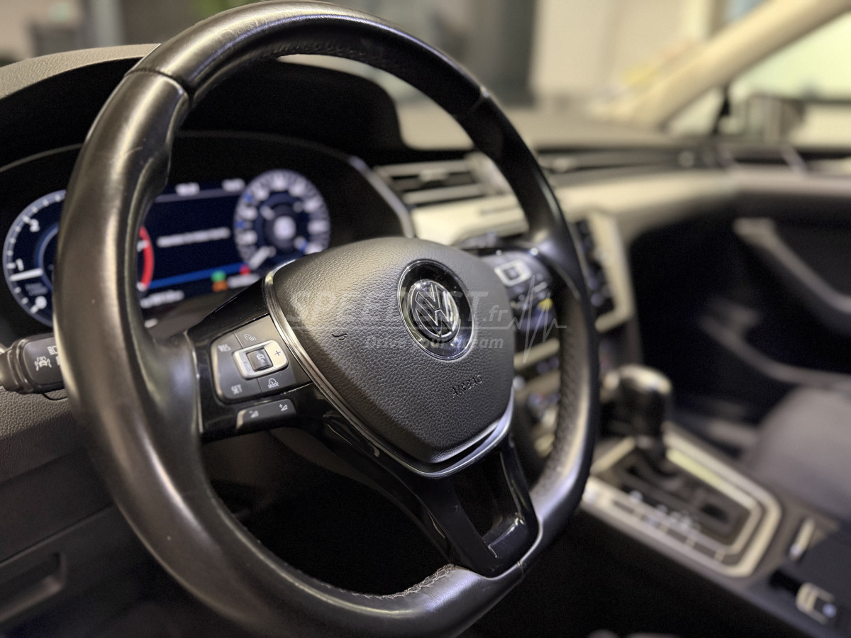 PASSAT BREAK -CARPLAY SUIVI VW-
