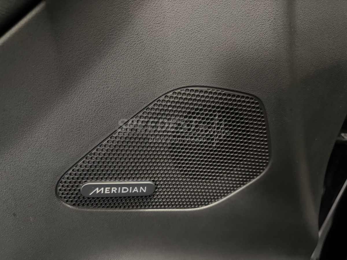 JAGUAR FPACE -TOIT OUVRANT/MERIDIAN-