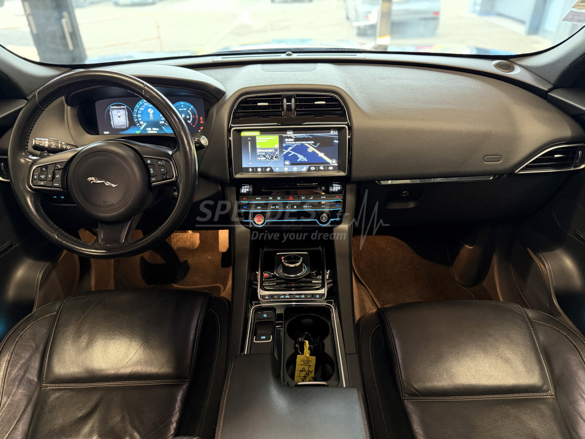 JAGUAR FPACE -TOIT OUVRANT/MERIDIAN-