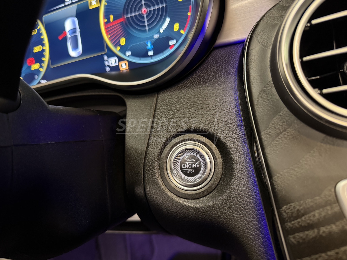 MERCEDES C220 AMG CABRIOLET -SUREEQUIPE-