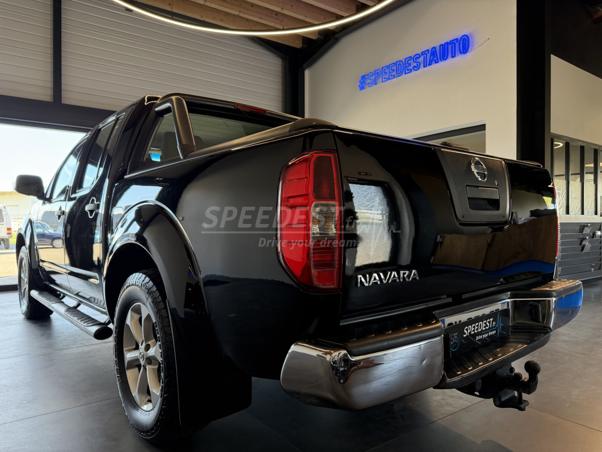 NISSAN NAVARA DOUBLE CABINE -COFFRE-