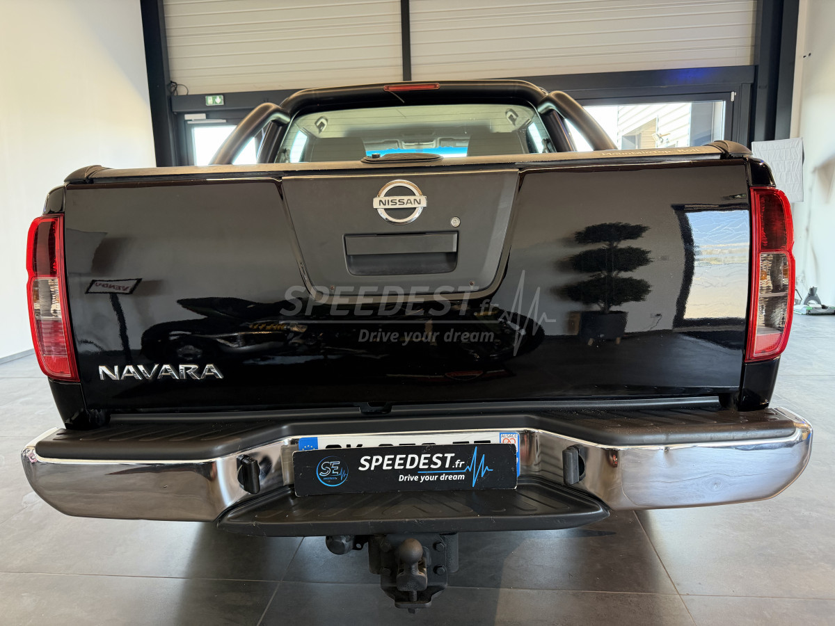 NISSAN NAVARA DOUBLE CABINE -COFFRE-