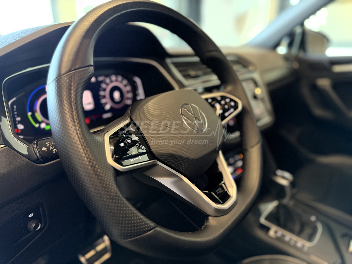 VW TIGUAN RLINE -1ere MAIN/TOIT PANO-