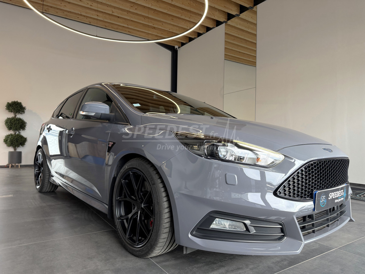 FOCUS ST -ETAT RARE/CAMERA-TOIT OUVRANT-