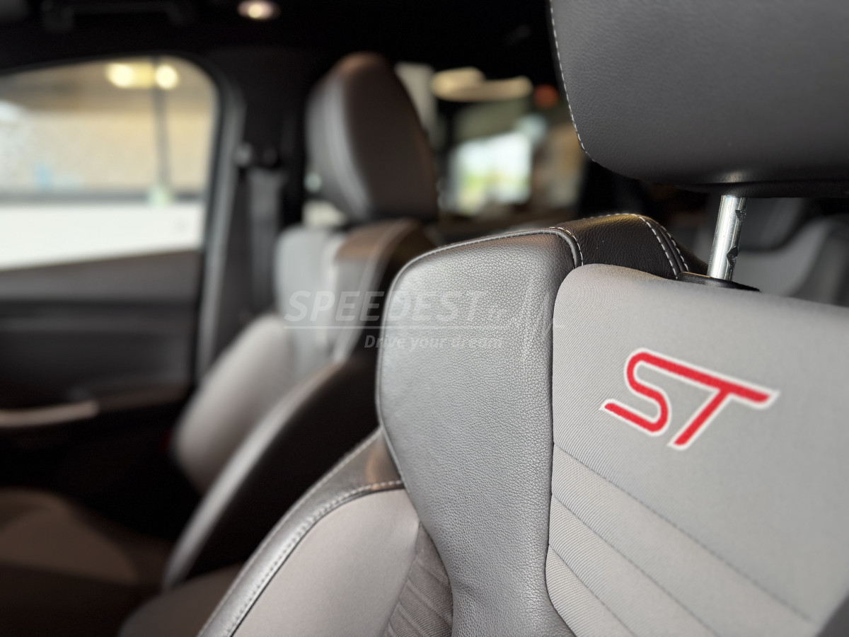 FOCUS ST -ETAT RARE/CAMERA-TOIT OUVRANT-
