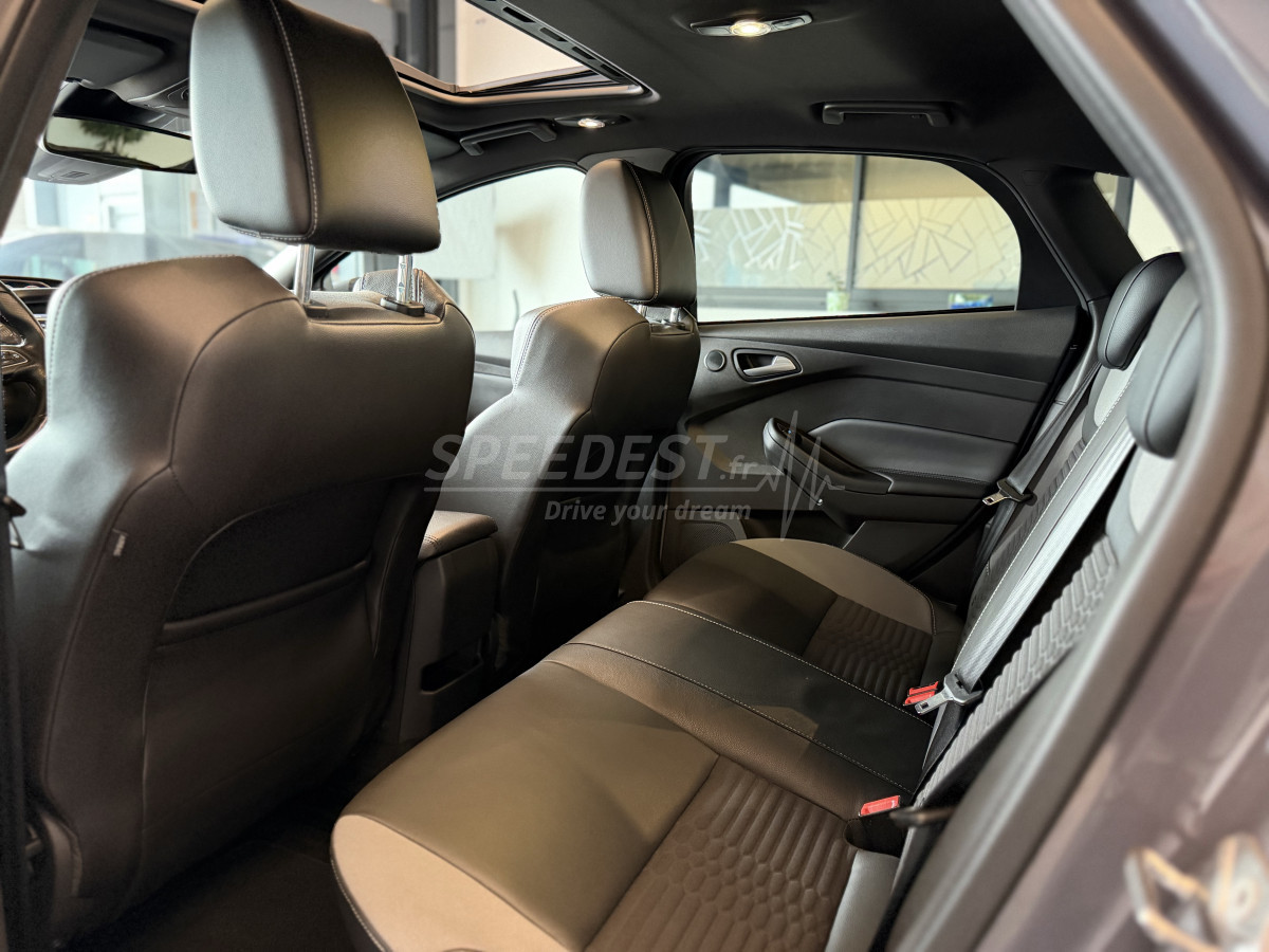 FOCUS ST -ETAT RARE/CAMERA-TOIT OUVRANT-