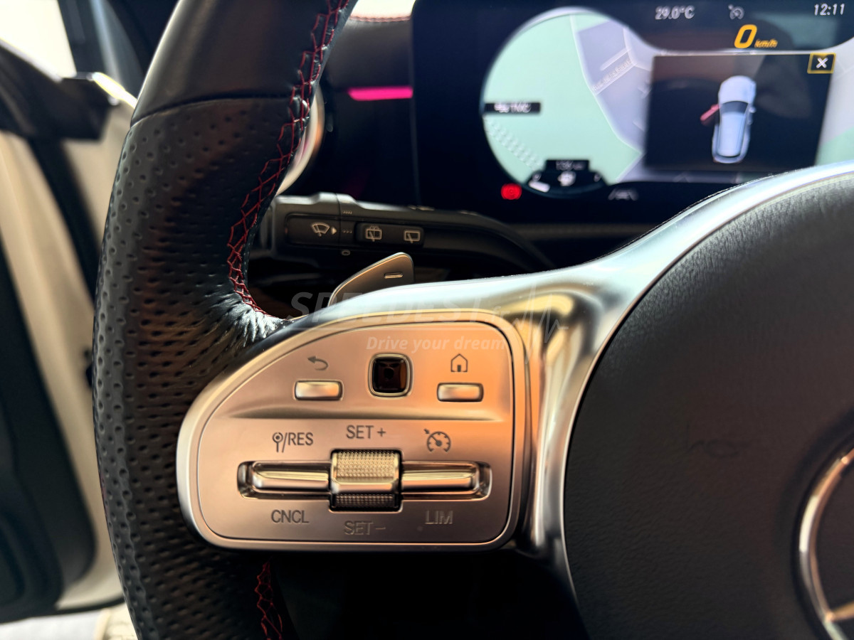 CLA 200 SHOOTING BREAK -TOIT OUVRANT/AMBIANCE-