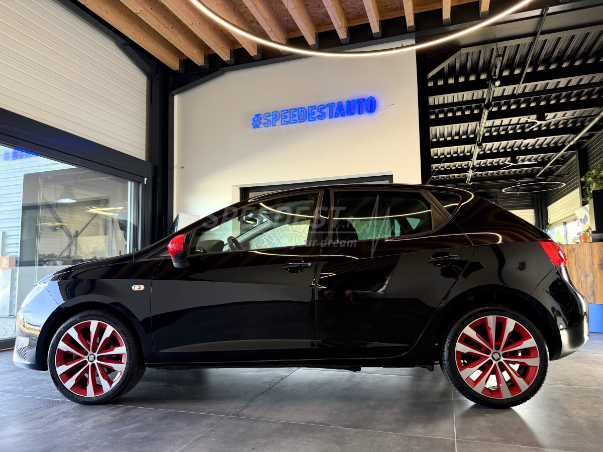IBIZA FR -1ère MAIN-