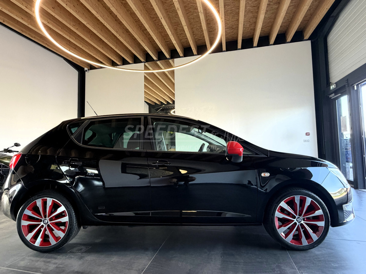 IBIZA FR -1ère MAIN-