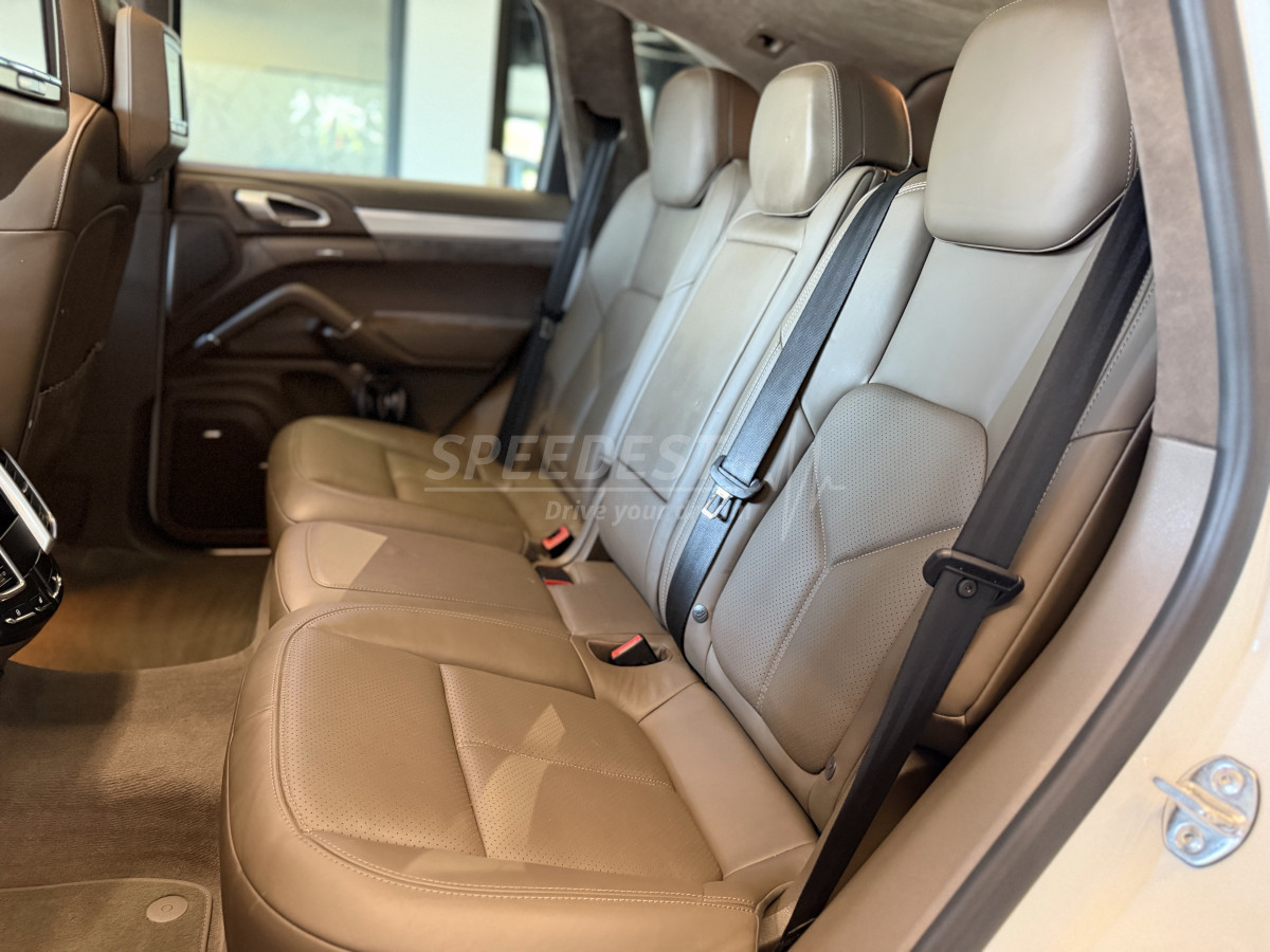 PORSCHE CAYENNE GTS /SUREEQUIPE-FBL KILOMETRAGE/